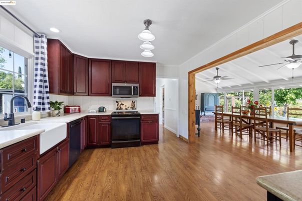 Dining room, Interior, Kitchen, Pendant Lights, Recessed Lighting, Wood Texture Flooring