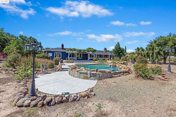 Backyard, Exterior, Pool