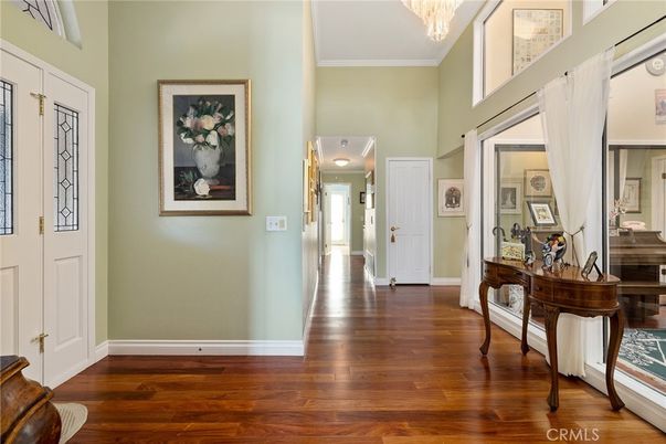 Chandelier, Interior, Wood Texture Flooring