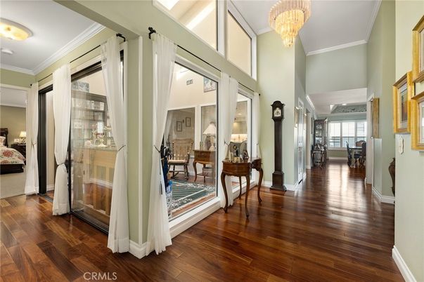 Chandelier, Interior, Wood Texture Flooring