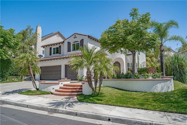 Attached, Exterior, Facade, Spanish Mediterranean