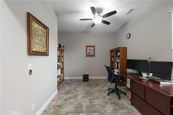 Home Office, Interior