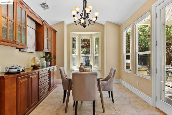 Chandelier, Dining room, Interior