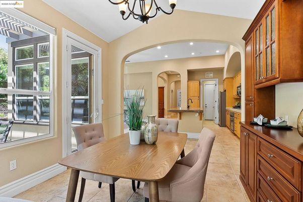 Chandelier, Dining room, Interior, Kitchen, Recessed Lighting