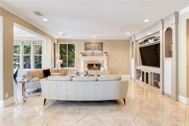 Fireplace, Interior, Living room, Recessed Lighting