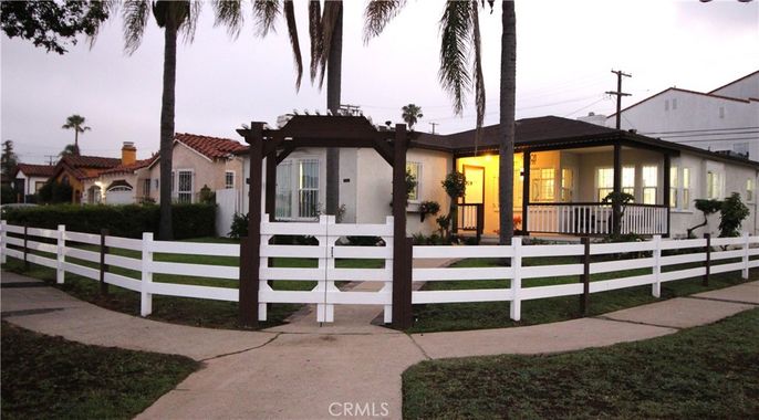 Backyard, Exterior, Facade, Spanish Mediterranean