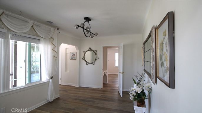 Chandelier, Interior, Wood Texture Flooring