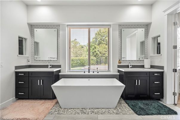Bathroom, Dual Sink Vanities, Free Standing Baths, Interior, Recessed Lighting