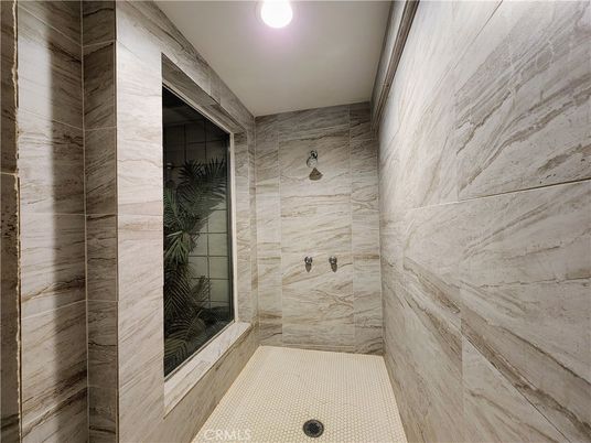 Bathroom, Interior, Marble Walls, Recessed Lighting