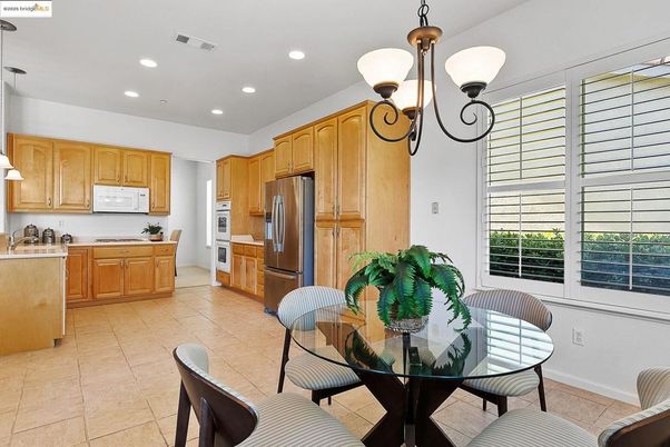 Dining room, Interior, Kitchen, Pendant Lights, Recessed Lighting