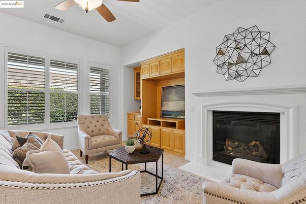 Fireplace, Interior, Living room