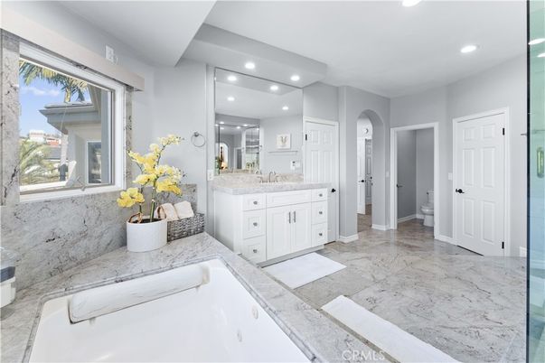 Bathroom, Dual Sink Vanities, Interior, Marble, Recessed Lighting