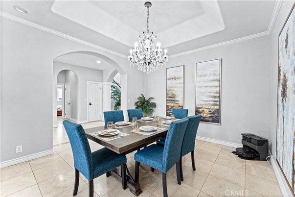Chandelier, Dining room, Interior, Recessed Lighting