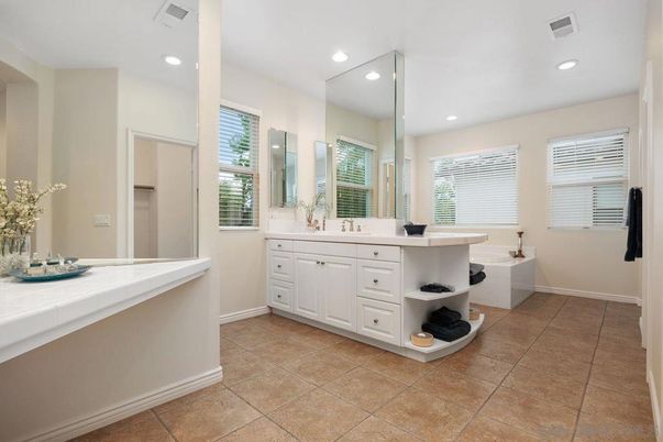 Bathroom, Interior, Recessed Lighting
