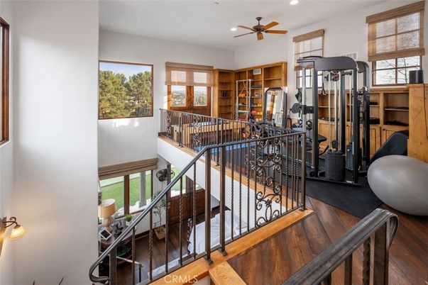 Fitness Equipment, Interior, Recessed Lighting, Wood Texture Flooring
