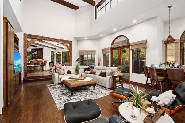 Dining room, Interior, Living room, Pendant Lights, Recessed Lighting, Wooden Beams, Wood Texture Flooring