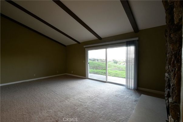 Empty room, Interior, Wooden Beams