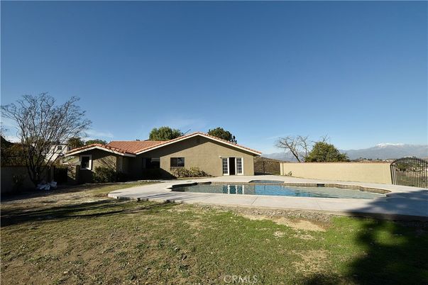 Backyard, Exterior, Pool