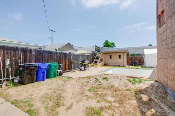 Backyard, Exterior