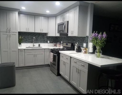Interior, Kitchen, Recessed Lighting
