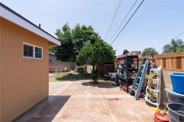 Backyard, Exterior
