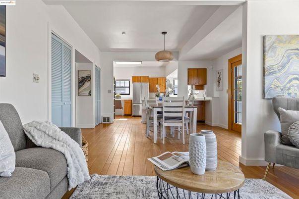Dining room, Interior, Kitchen, Pendant Lights, Wood Texture Flooring