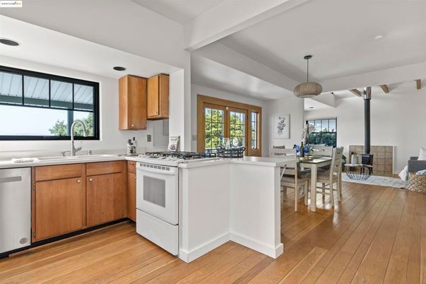 Dining room, Interior, Kitchen, Pendant Lights, Wood Texture Flooring