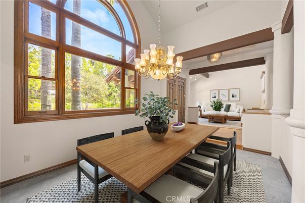 Chandelier, Dining room, Interior, Living room