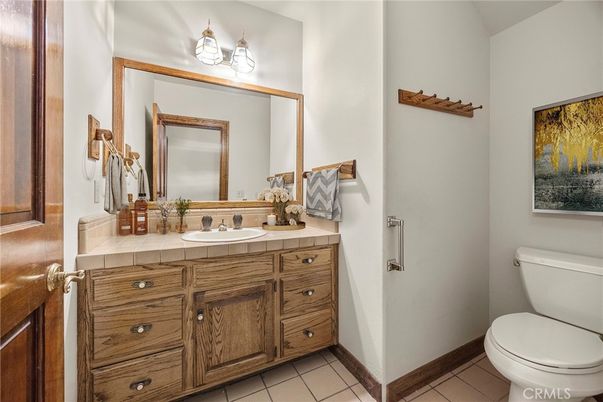 Bathroom, Interior, Tile Countertops