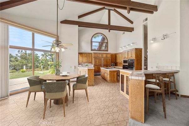 Dining room, Interior, Kitchen, Stainless Steel Appliances, Wooden Beams