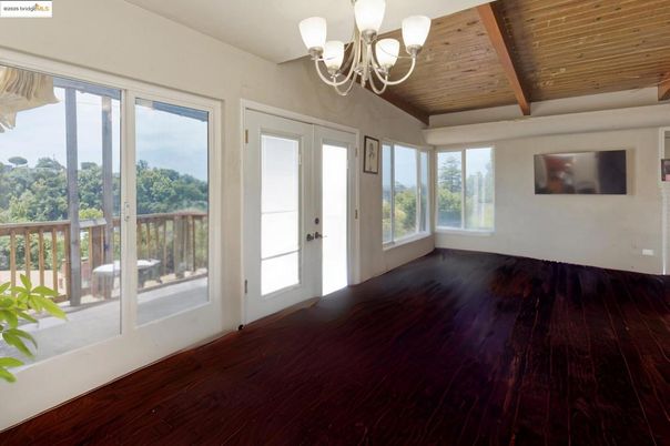 Chandelier, Empty room, Interior, Wooden Beams, Wooden Ceilings, Wood Texture Flooring