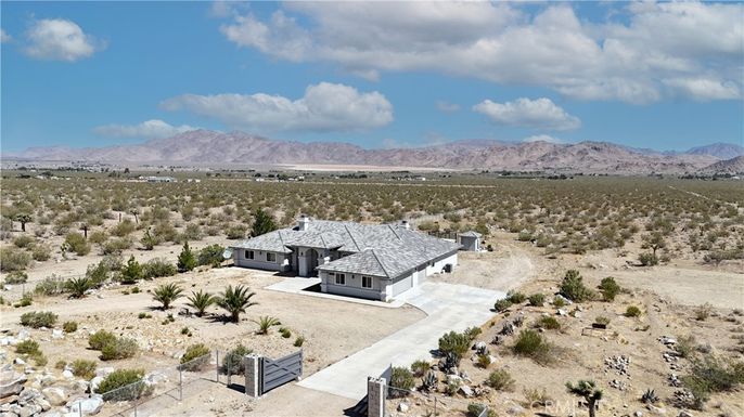 Exterior, Drone