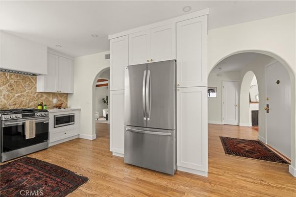 Interior, Kitchen, Stainless Steel Appliances, Wood Texture Flooring