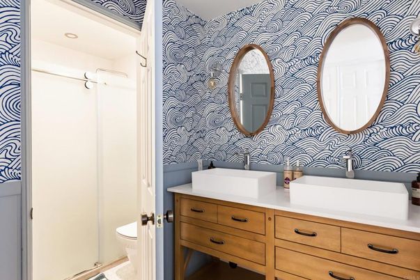 Bathroom, Dual Sink Vanities, Interior, Recessed Lighting