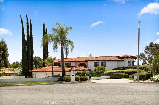 Attached, Exterior, Facade, Spanish Mediterranean