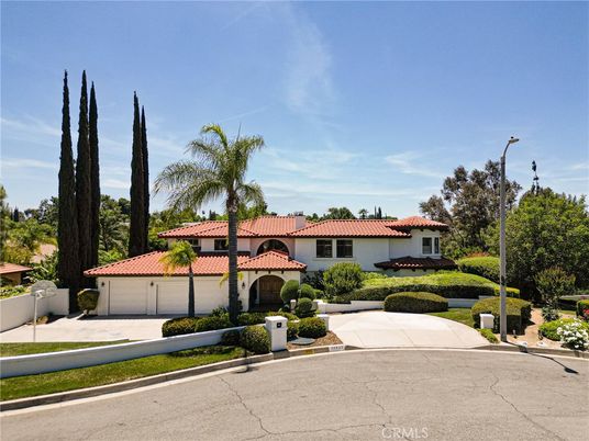 Attached, Exterior, Facade, Spanish Mediterranean