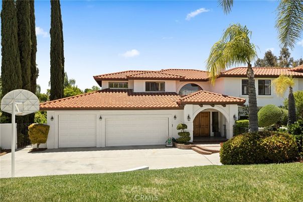 Attached, Backyard, Exterior, Facade, Mediterranean