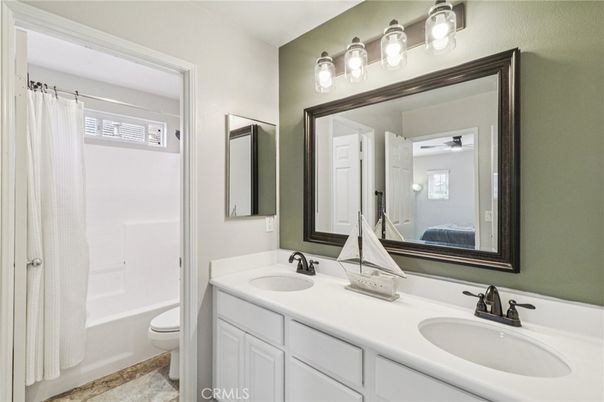 Bathroom, Dual Sink Vanities, Interior