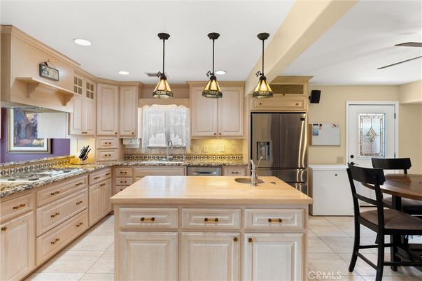 Interior, Kitchen, Pendant Lights, Recessed Lighting