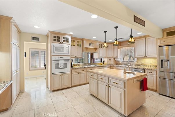 Interior, Kitchen, Pendant Lights, Recessed Lighting, Stainless Steel Appliances