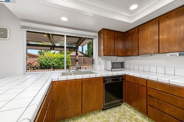 Interior, Kitchen, Recessed Lighting, Tile Countertops