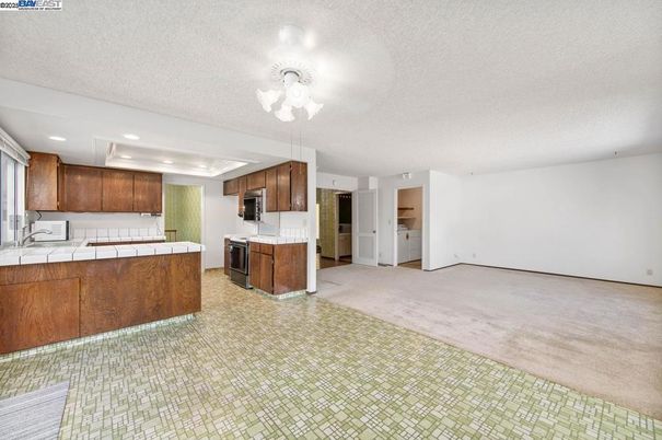 Interior, Kitchen, Recessed Lighting, Tile Countertops