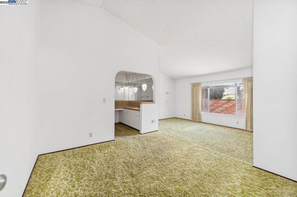 Empty room, Interior, Pendant Lights