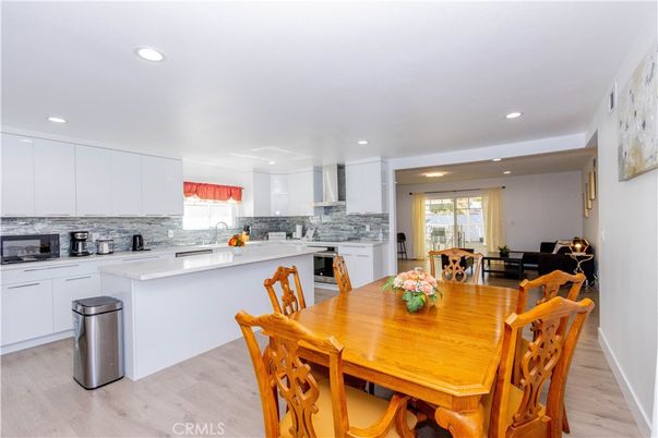 Dining room, Interior, Kitchen, Recessed Lighting, Wood Texture Flooring