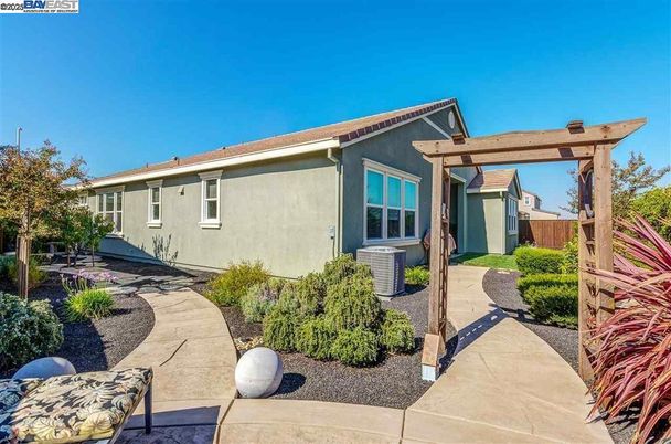 Exterior, Hot Tub