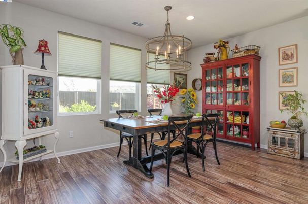 Chandelier, Dining room, Interior, Pendant Lights, Recessed Lighting, Wood Texture Flooring