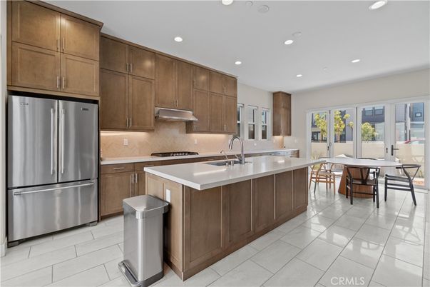 Dining room, Interior, Kitchen, Recessed Lighting, Stainless Steel Appliances