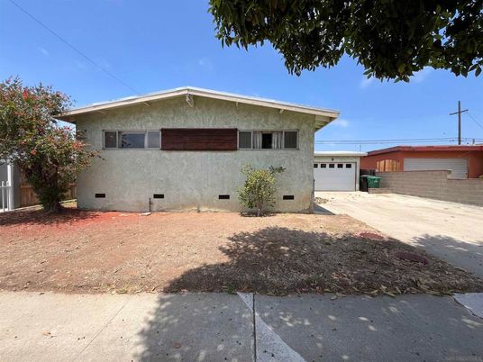 Detached Garage, Exterior