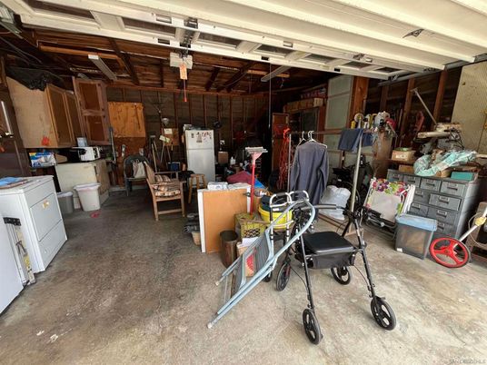 Garage, Interior