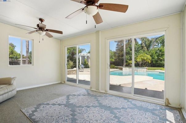 Empty room, Interior, Sun Room